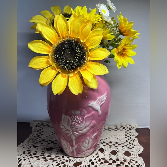 Teleflora Pink Ceramic Vase with White Rose & Hummingbird Relief – 9” Tall - Picture 3 of 12